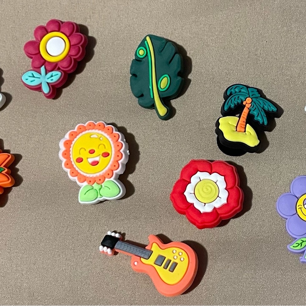 Jibbitz 10 pack shoe charms NEW